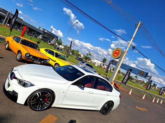 BMW 328i 2.0 M SPORT 16V ACTIVEFLEX 4P AUTOMÁTICO BMW 328i 2.0 M SPORT 16V ACTIVEFLEX 4P AUTOMÁTICO